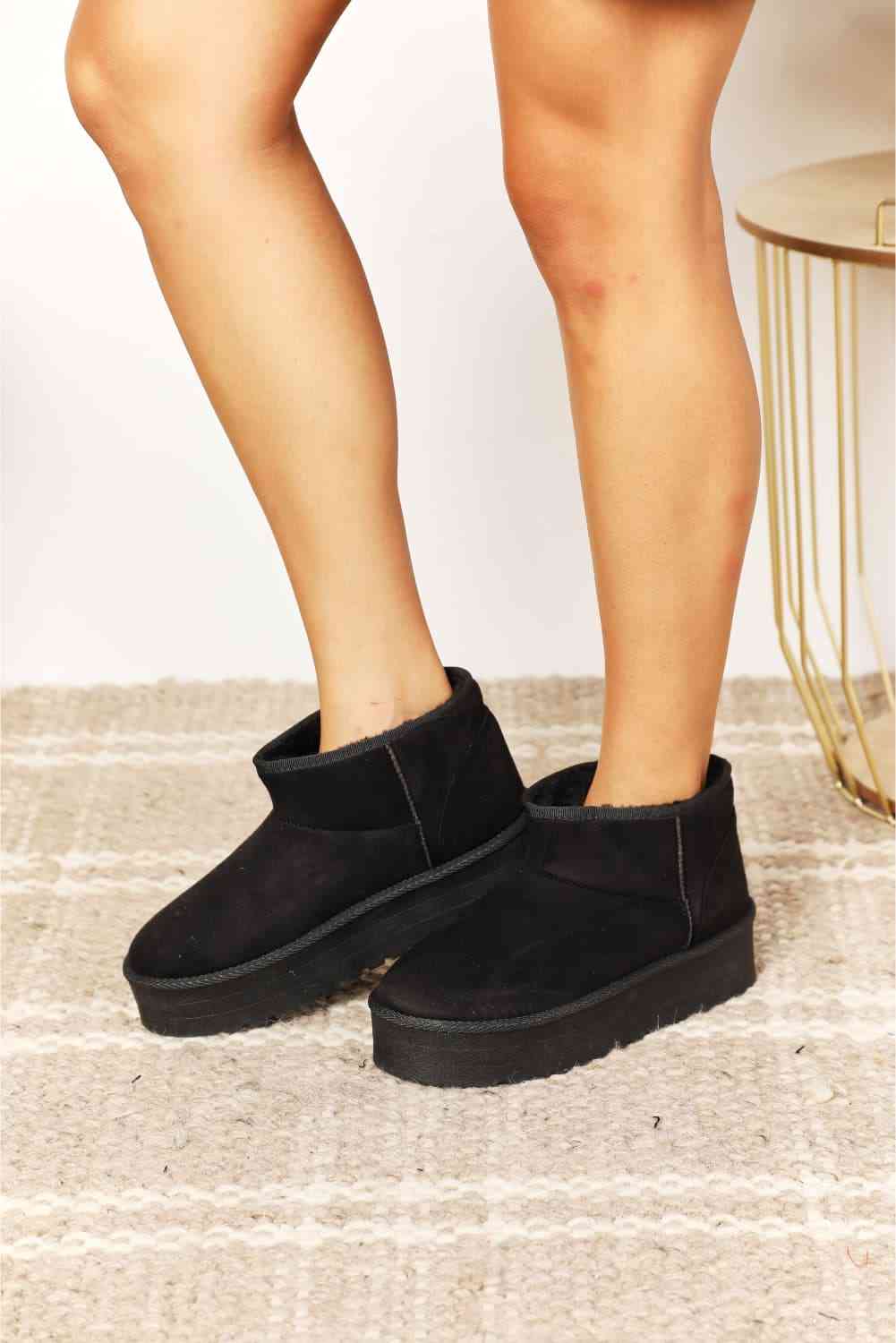 Legend Women's Fleece Lined Chunky Platform Mini Boots Boots JT's Designer Fashion
